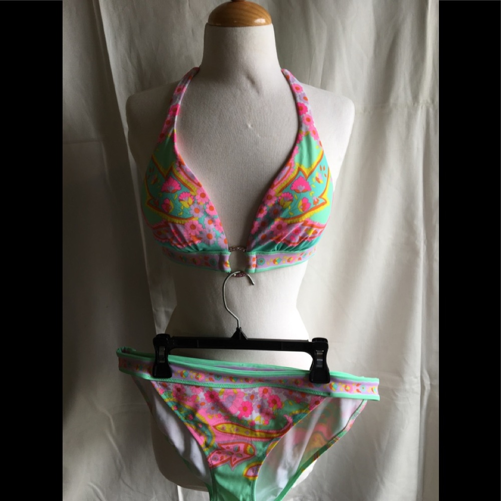 Swimming suit